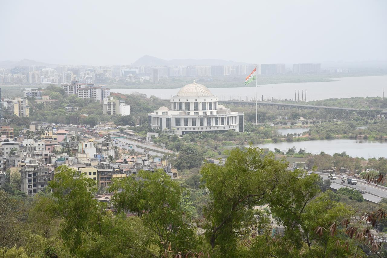 The Sky Inn Navi Mumbai Extérieur photo